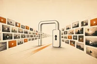 Un candado abierto sin arco real ante una cuadrícula de fotogramas de video que fluyen libremente hacia él, metáfora de contenido público sin barrera técnica.