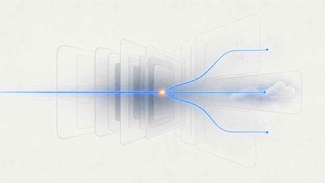 Composición editorial abstracta sobre fondo de neutros fríos: formas geométricas que sugieren un nuevo sistema operativo desplegándose, con un trazo de luz cobalto que se ramifica y una chispa ámbar como punto de calor.