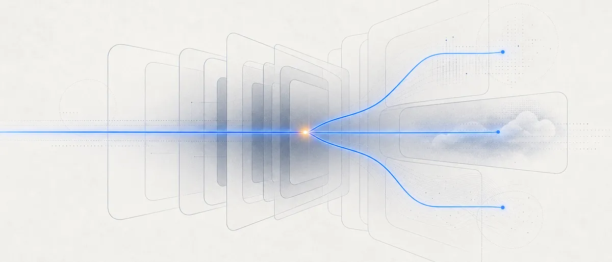Composición editorial abstracta sobre fondo de neutros fríos: formas geométricas que sugieren un nuevo sistema operativo desplegándose, con un trazo de luz cobalto que se ramifica y una chispa ámbar como punto de calor.